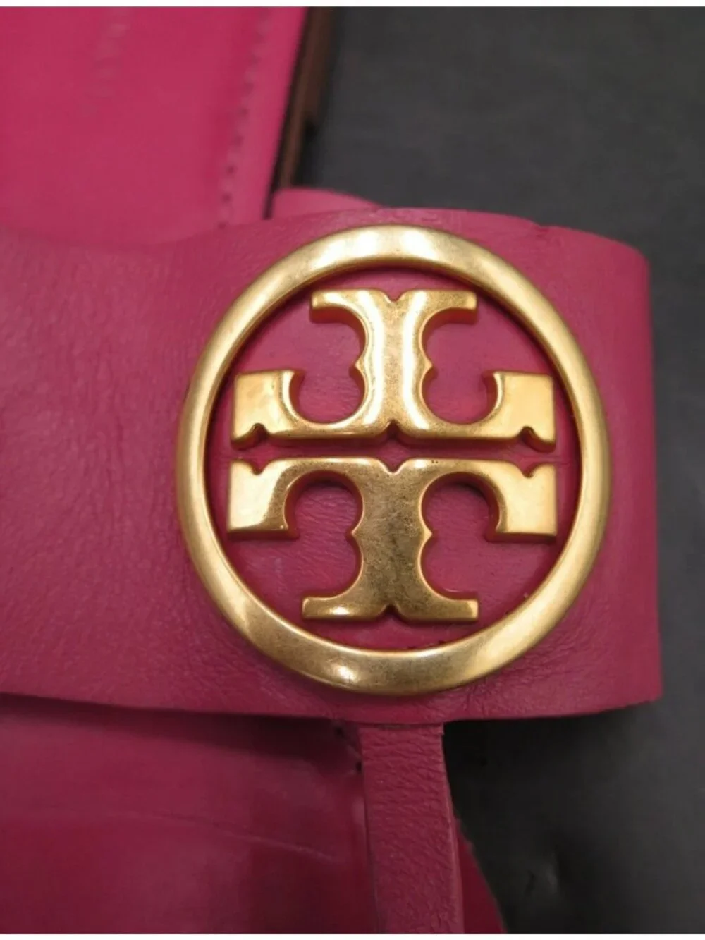 Tory Burch Womens Pink Leather Sandals Size 10 With Gold Logo Accent